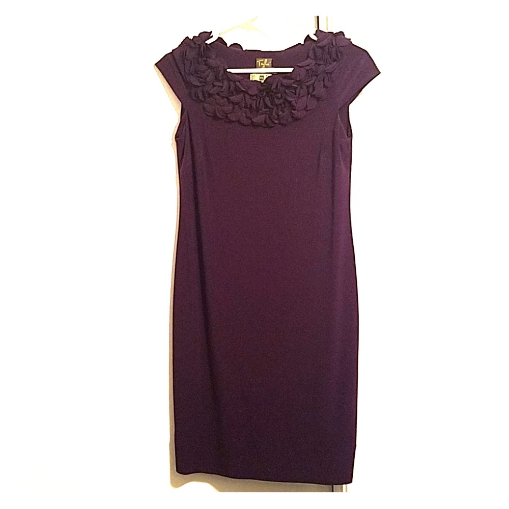 Taylor Floral Neckline Midi Dress
